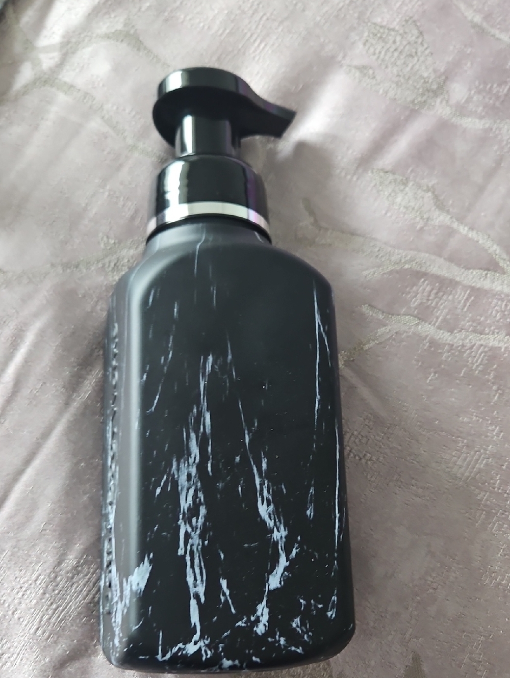 Bath & Body Works Black Marble Gentle & Clean Foaming Hand Soap Dispenser